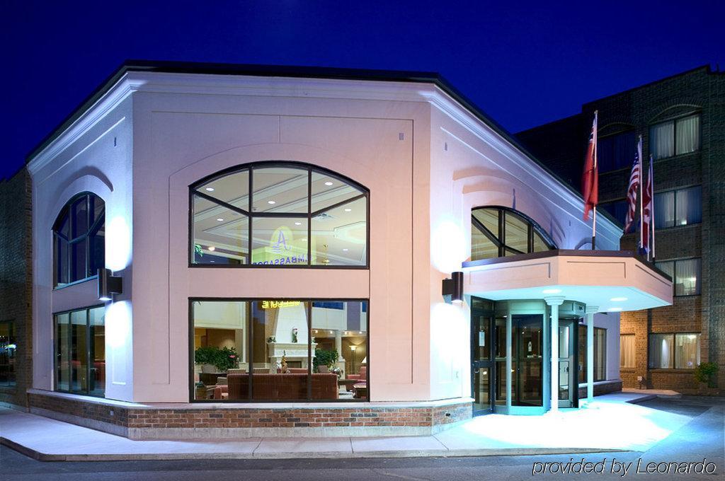 Ambassador Hotel & Conference Resort Kingston Zewnętrze zdjęcie